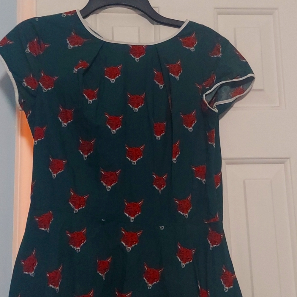 Fun "Foxy" Midi Dress!